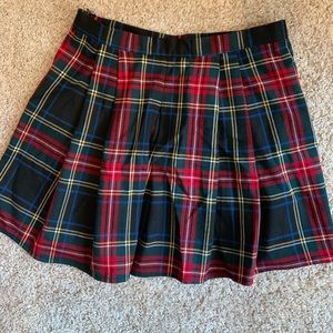 Cute plaid mini pleated skirt!